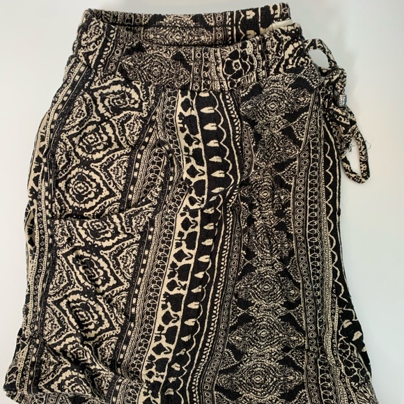 Boho Printed Short - Picture 5 of 6
